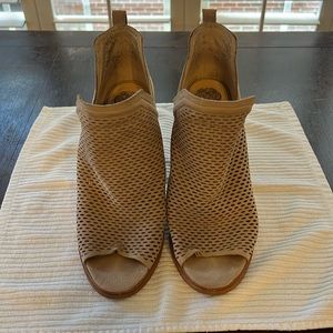 Vince Camuto “Kensa” leather open toe booties,